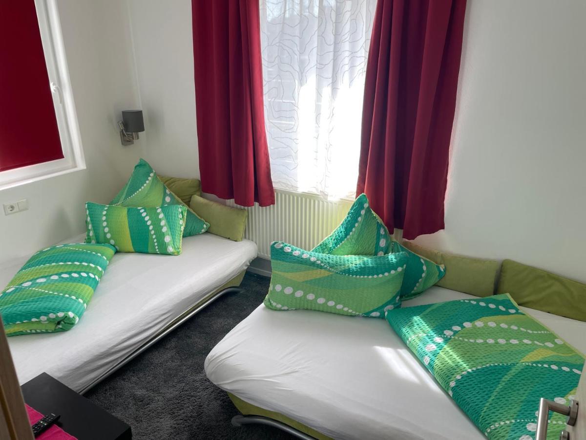 Gaestehaus Uezel FDH Esterno foto