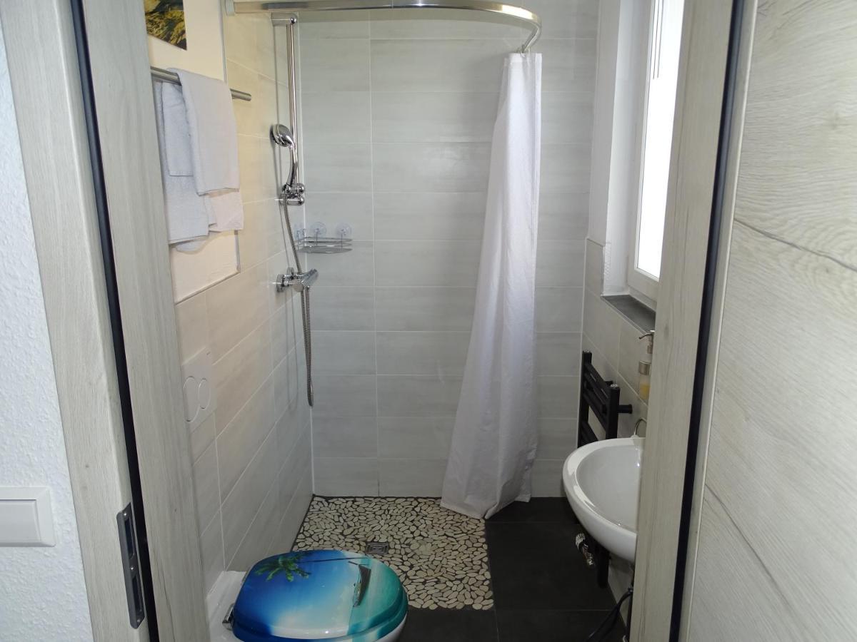 Gaestehaus Uezel FDH Esterno foto